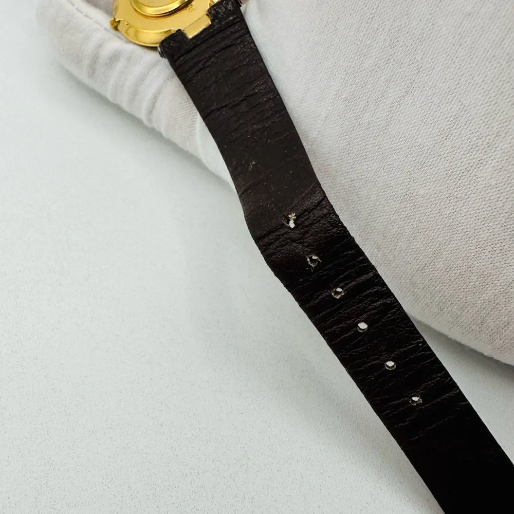 Gucci 4500 M Watch - Picture 7 of 10